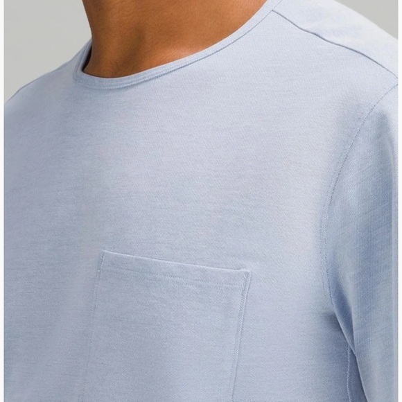 Lululemon Chest Pocket Relaxed-Fit T-Shirt size medium - Picture 3 of 5